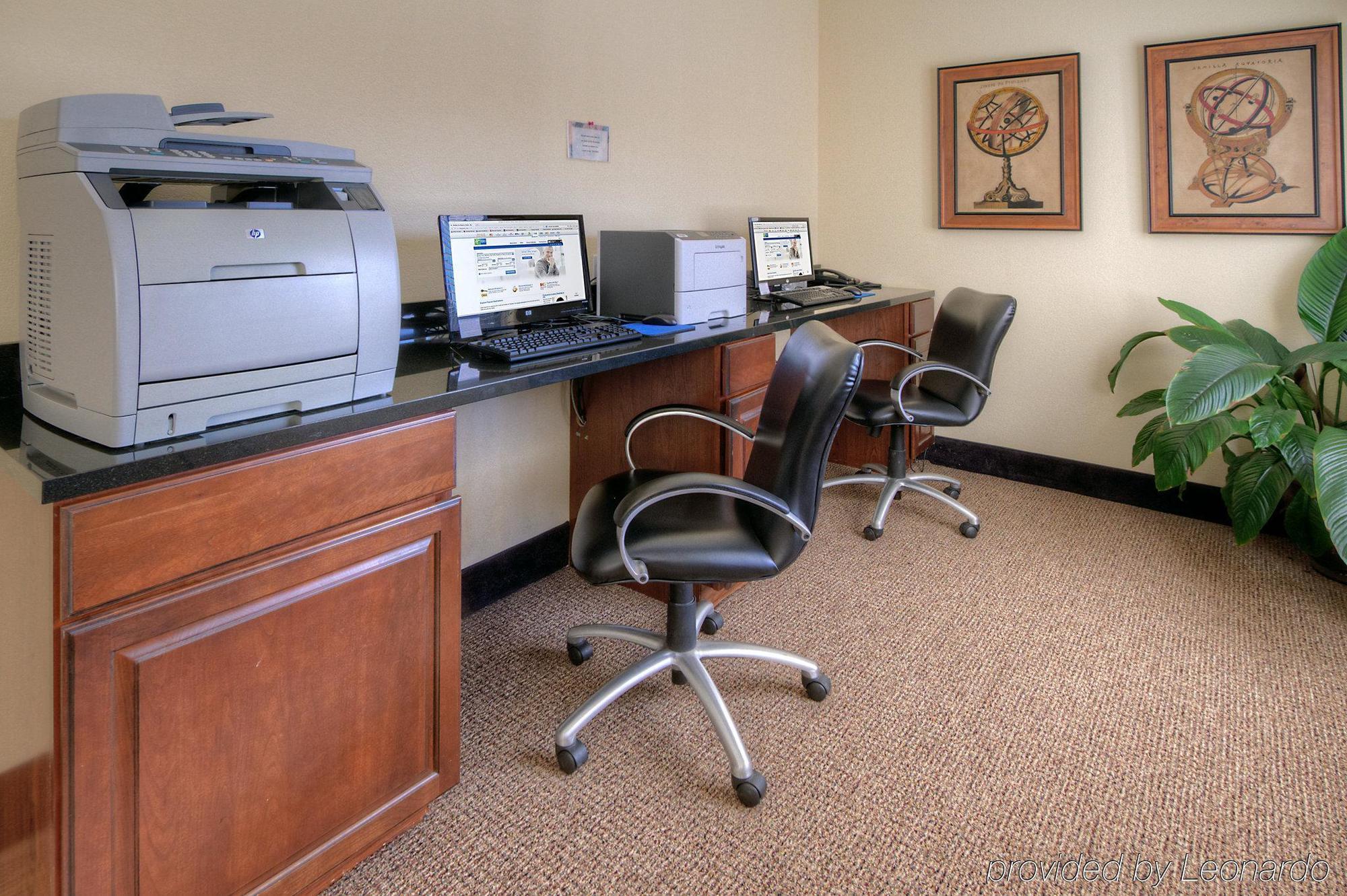 Holiday Inn Express Hotel & Suites Clarksville Eksteriør billede
