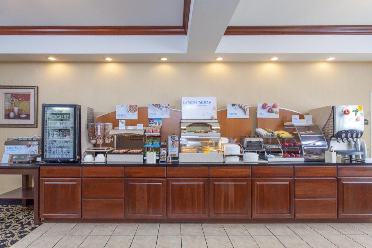 Holiday Inn Express Hotel & Suites Clarksville Eksteriør billede